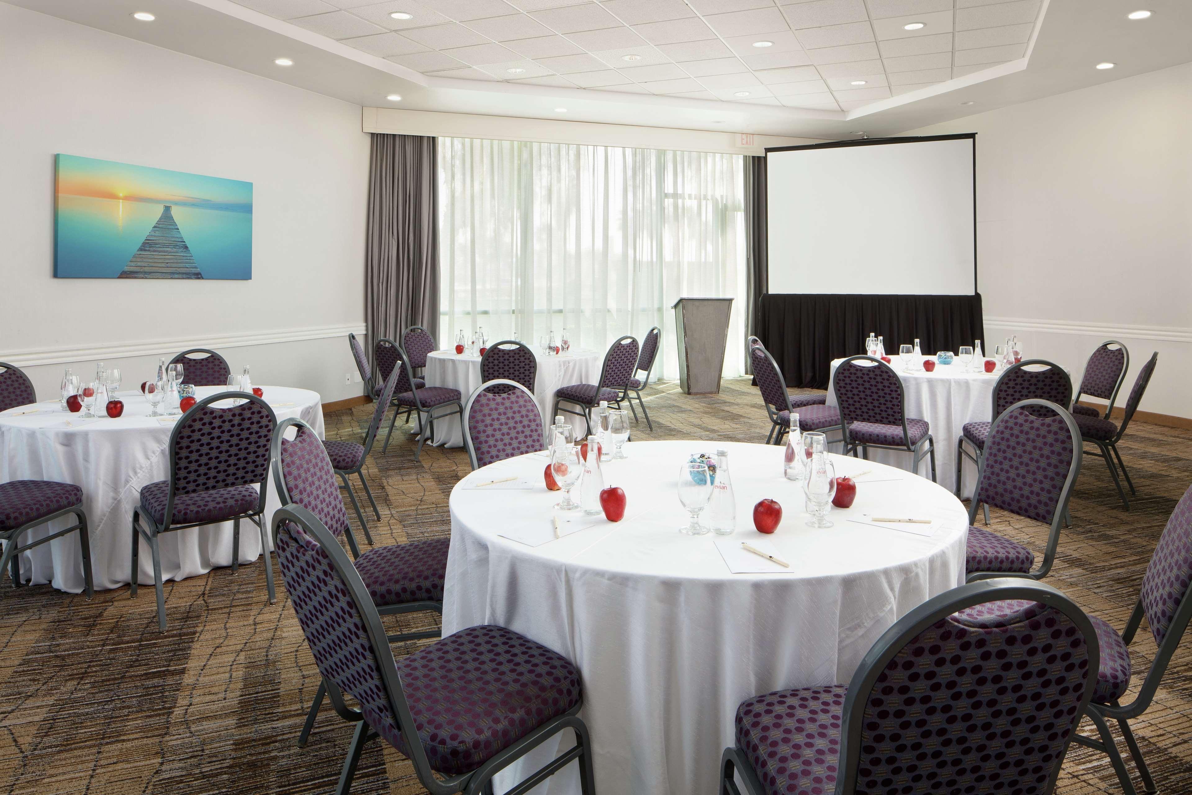 Doubletree By Hilton San Diego Hotel Circle Εξωτερικό φωτογραφία